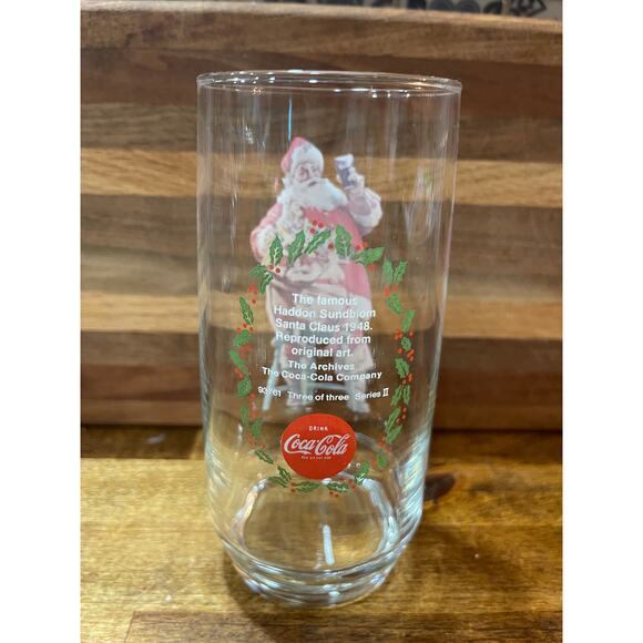 Set of 4 Vintage Santa Coca-Cola Glasses - Picture 8 of 16